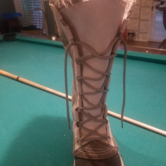 Waterproof boots - Picture 2 of 5